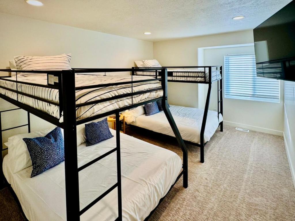 Casa vacanze Bear Retreat - Walk To Marina & Market! Garden City